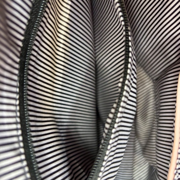 Pink Purse with tassles - Picture 5 of 11